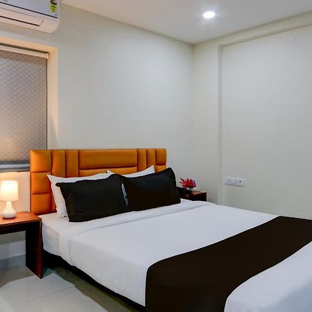 Super Townhouse The Cinco Bliss Near Ikea, Wells Forgo, Kims, Care Hospitals Hotel Hyderabad Luaran gambar