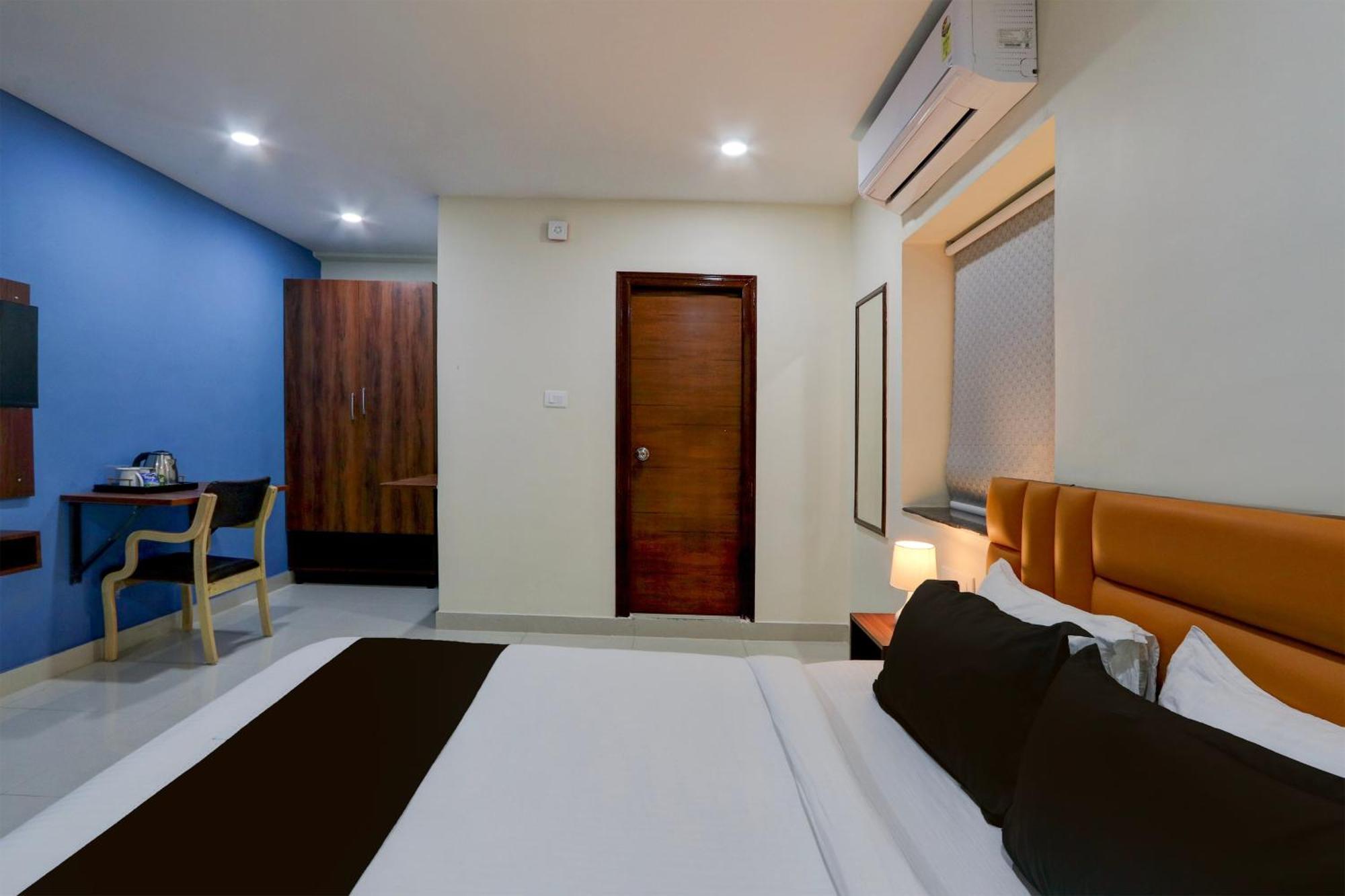 Super Townhouse The Cinco Bliss Near Ikea, Wells Forgo, Kims, Care Hospitals Hotel Hyderabad Luaran gambar