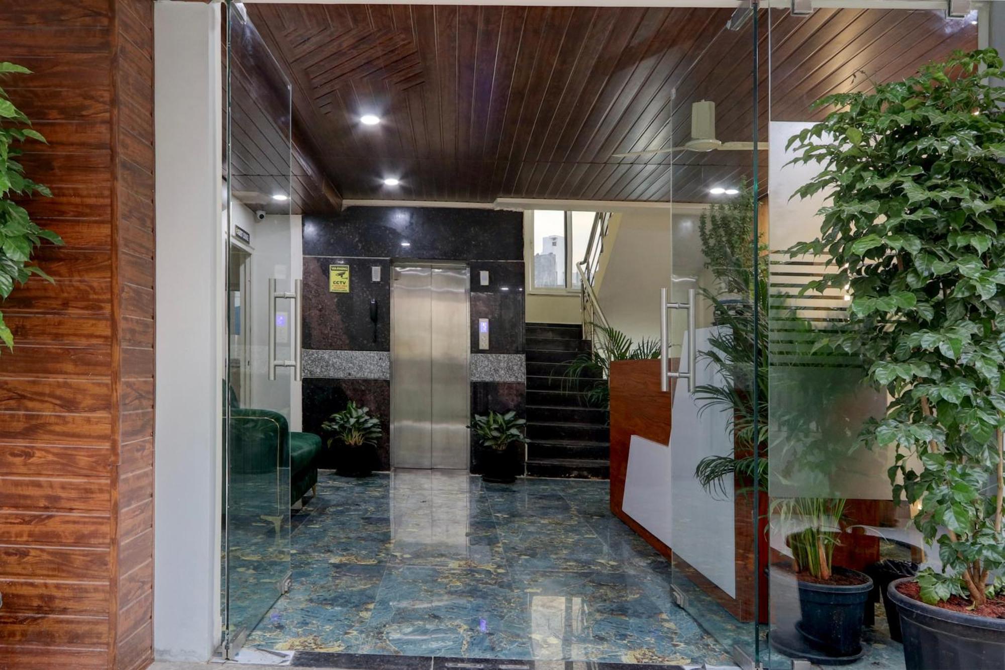 Super Townhouse The Cinco Bliss Near Ikea, Wells Forgo, Kims, Care Hospitals Hotel Hyderabad Luaran gambar